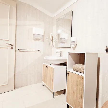 Rooms4you 2 In Historic Center Of Apartamento *