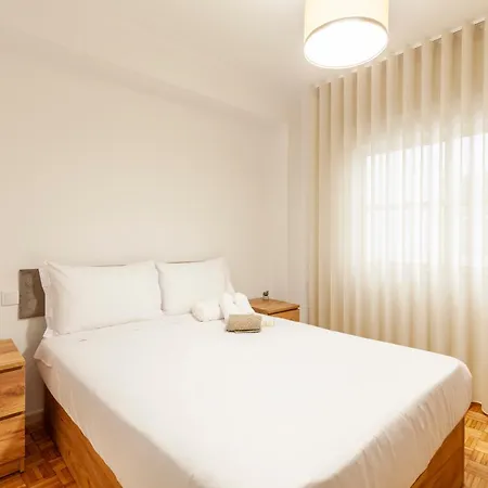 Rooms4you 2 In Historic Center Of Πανσιόν Μπράγκα