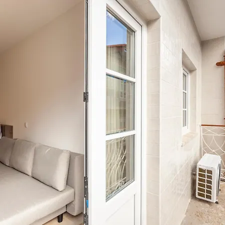 Πανσιόν Rooms4you 2 In Historic Center Of