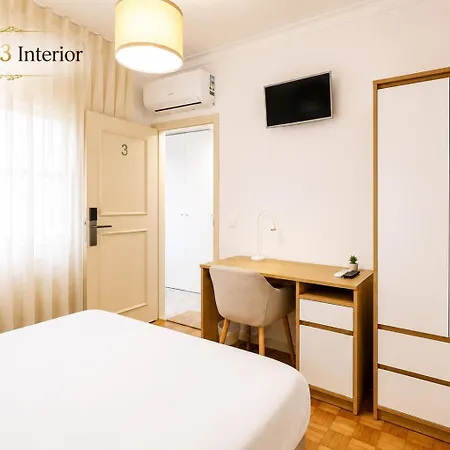 Πανσιόν Rooms4you 2 In Historic Center Of *