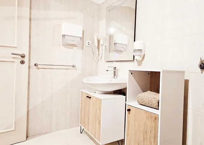 Rooms4you 2 In Historic Center Of 招待所 *